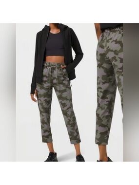 Lululemon-Camo Drawstring Utility Jogger Pants - Olive Camo